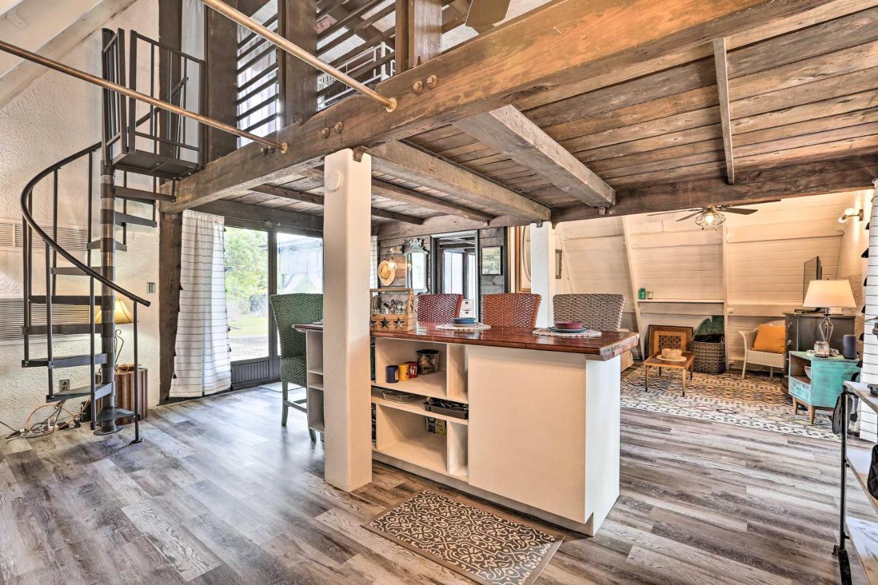 Authentic Clewiston Home With Outdoor Game Room Εξωτερικό φωτογραφία